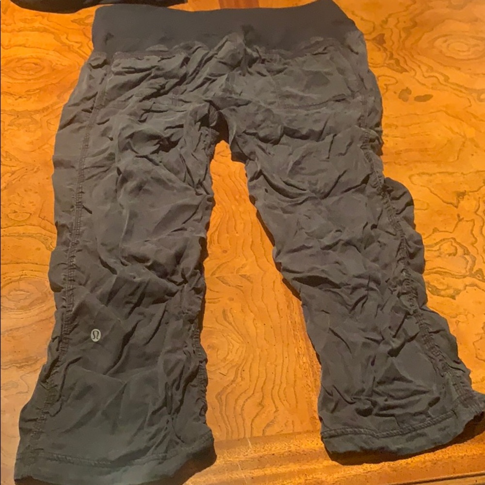 Lululemon gray ruffled cropped pants